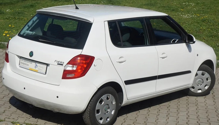 Skoda Fabia cena 17000 przebieg: 157000, rok produkcji 2009 z Bogatynia małe 667